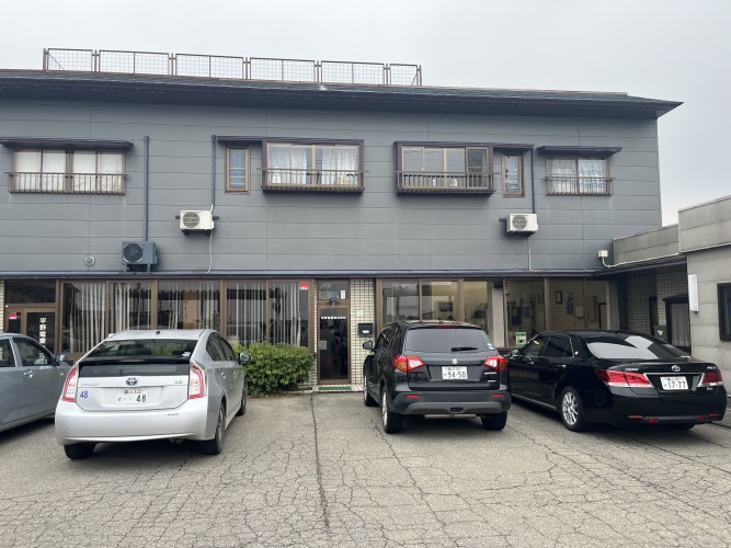 本社社屋です。近日中に建て替え予定です。