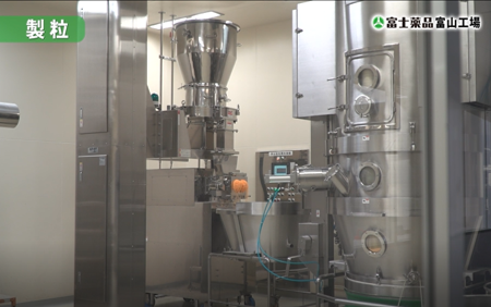 製造部門（製粒）
