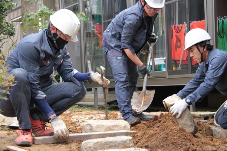 働くことで得られるもの