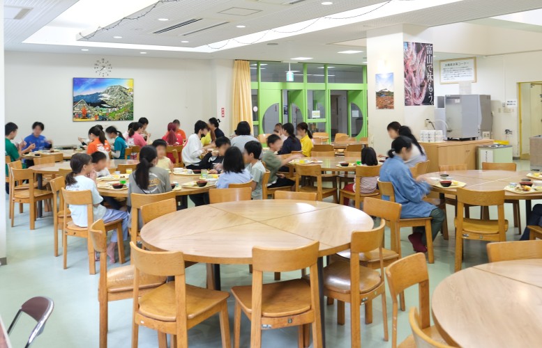 美味しく、楽しく！子供たちのための給食を作っています。