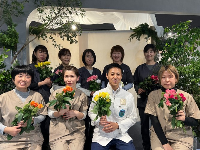 花×整体。皆未経験から始めていますが、充実の研修プログラムで、最短２カ月でデビューできます。