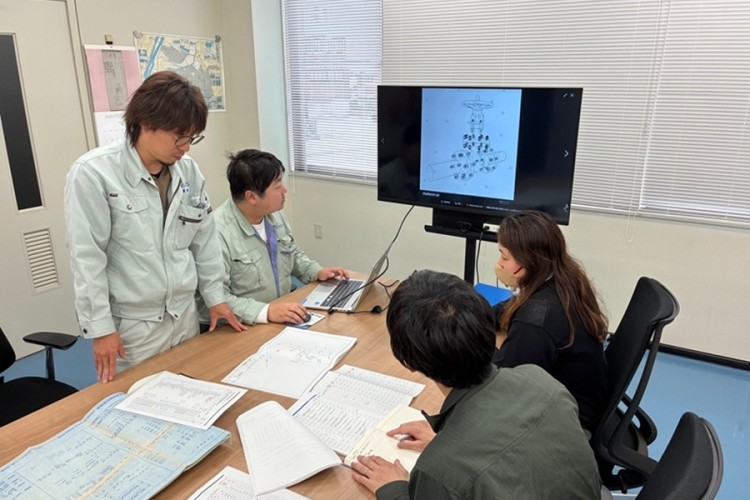 本社ミーティングルーム