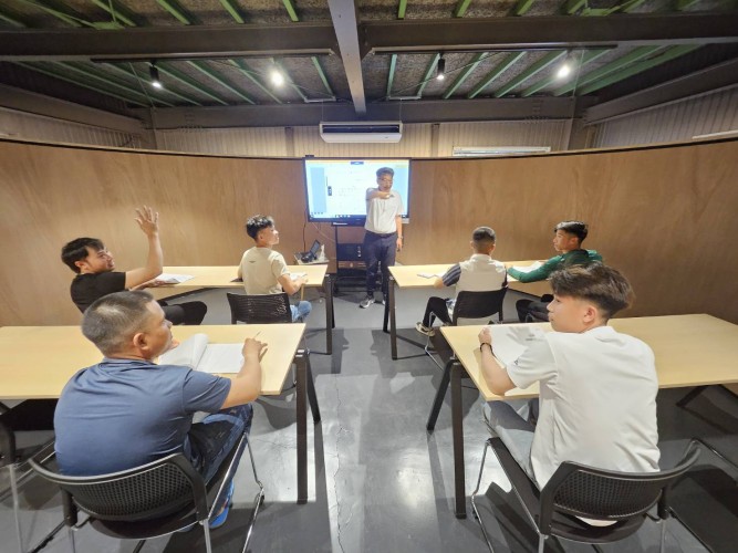 ことばアカデミーによう外国人材むけ日本語教育