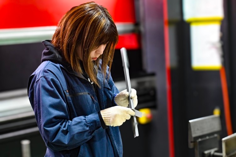 板金女子