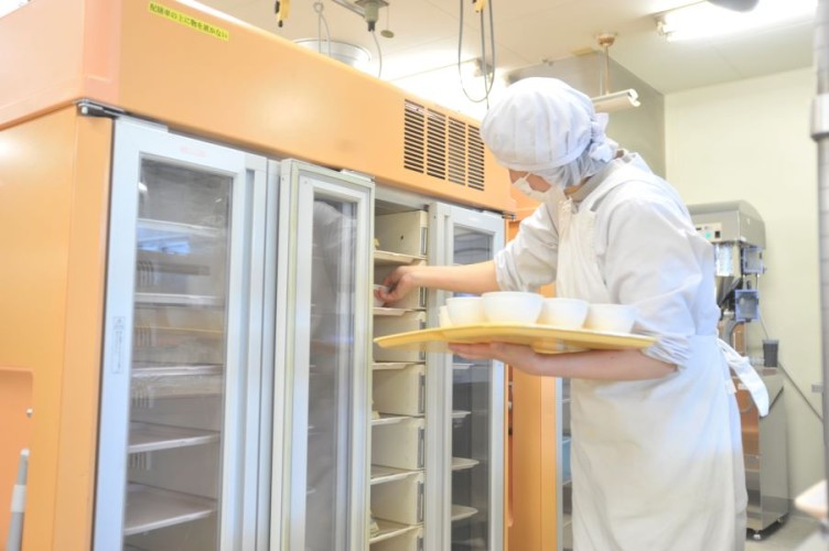 病院や老人保健施設でのお食事の提供を積極的に展開しています。