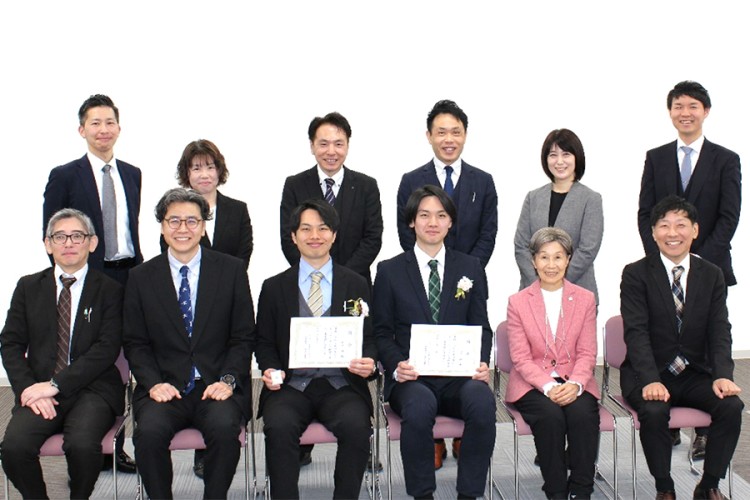 新入社員との写真