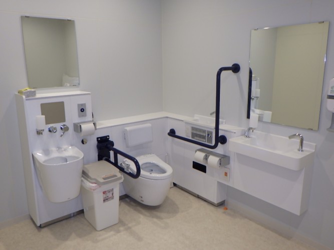 福祉施設内多目的トイレ施工写真