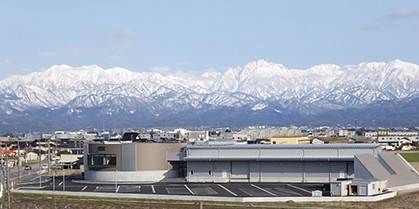 富山事業所（金型設計・製造工場）