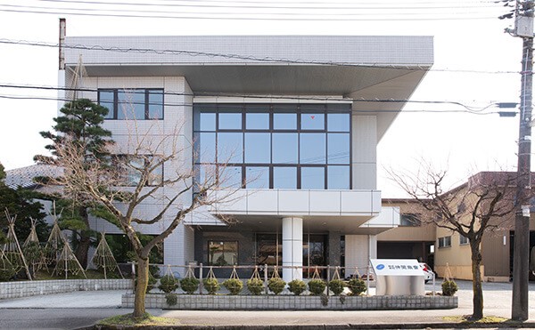 本社　社屋　外観