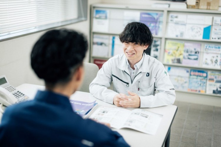 営業活動中
