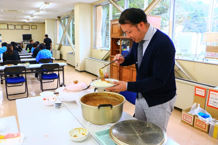 誕生会や花見など、社内イベントが盛んです。