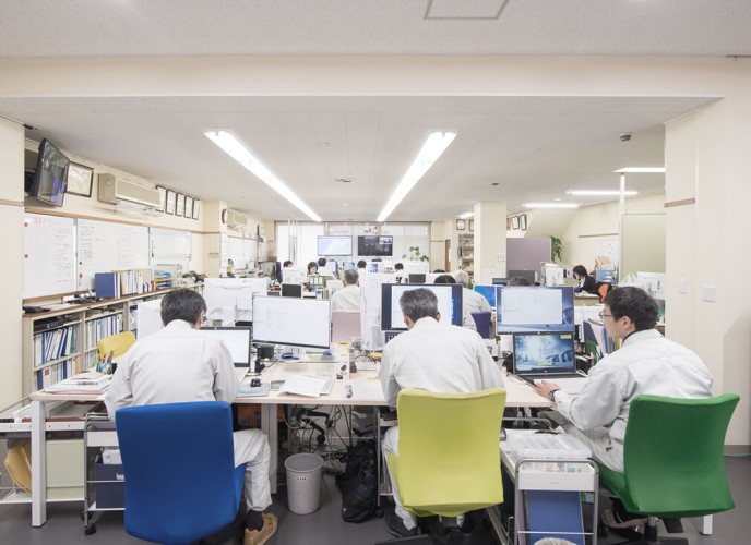 社内風景　★私たちは、みなさまの安全で安心、快適な暮らしを支えます!