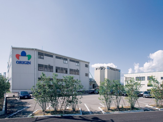 オリジン工業株式会社 富山本部／本社工場 【富山県高岡市辻410】　　　　　　　　　　アルミ関連商品を企画・開発し、製造から販売まで一貫で行っているメーカーです。